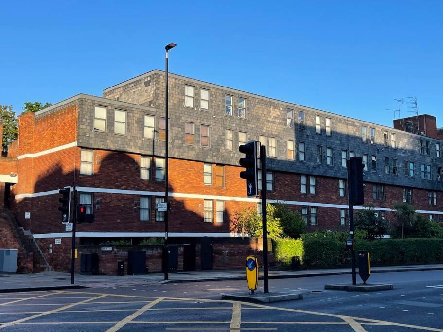 Amazing Apartment Central London Near Tube Station Exterior photo